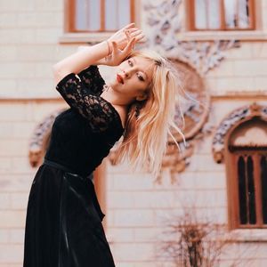 Meet your Posher, Anca